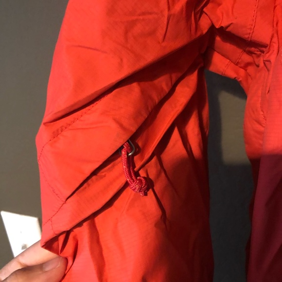 North Face Hooded Rain Jacket - Picture 5 of 6